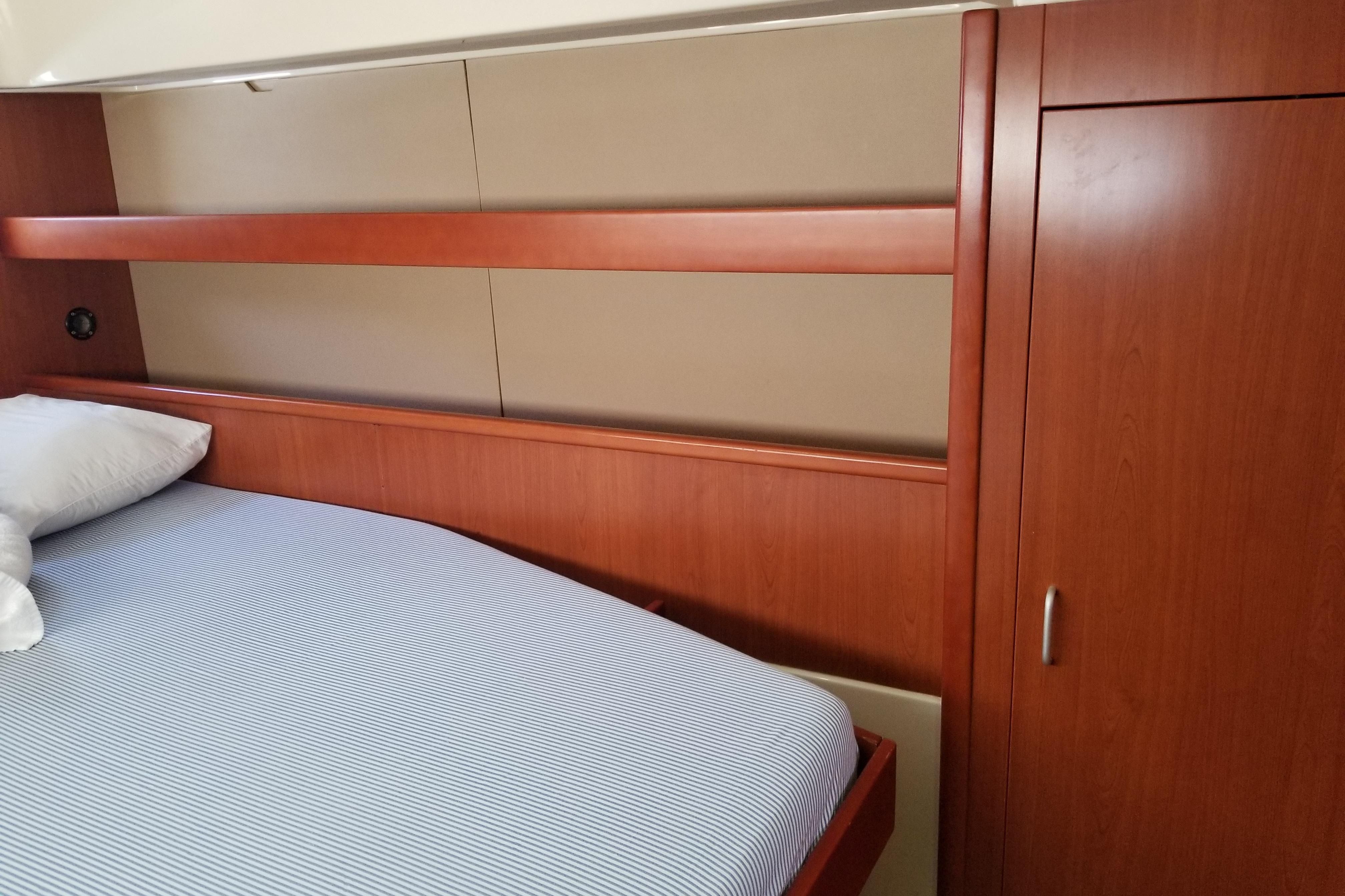 Leopard 48 | Zumbrota