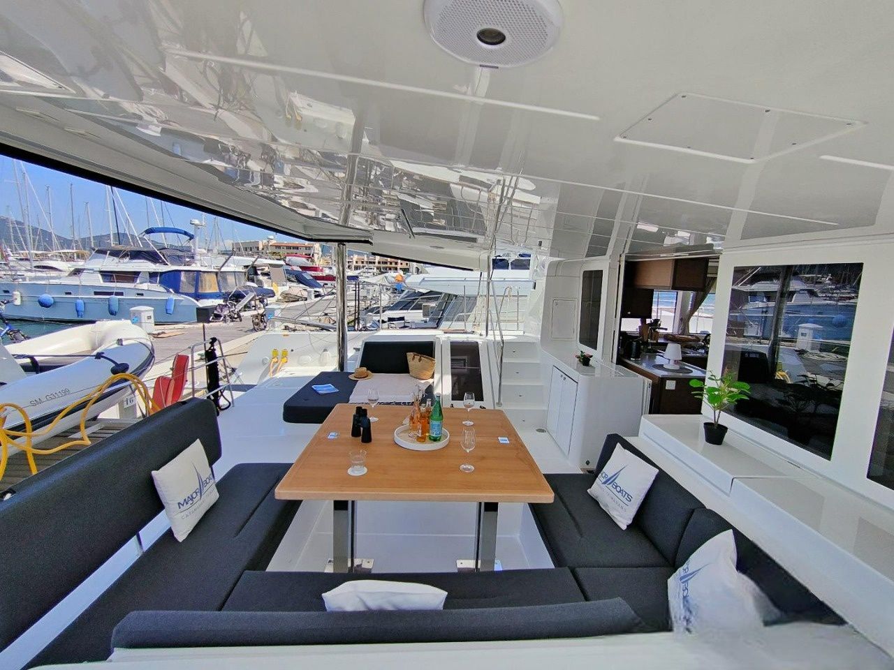 Lagoon 52 F | Zanzibar