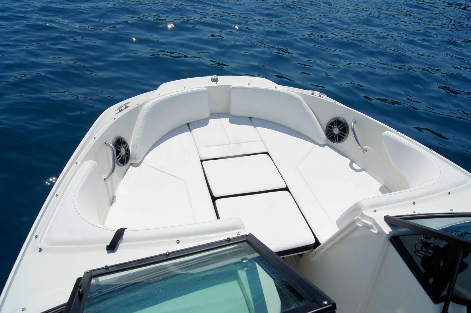 Sea Ray 210 | Black Diamond 2