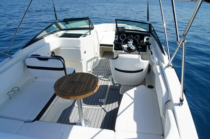 Sea Ray 210 | Black Diamond 2