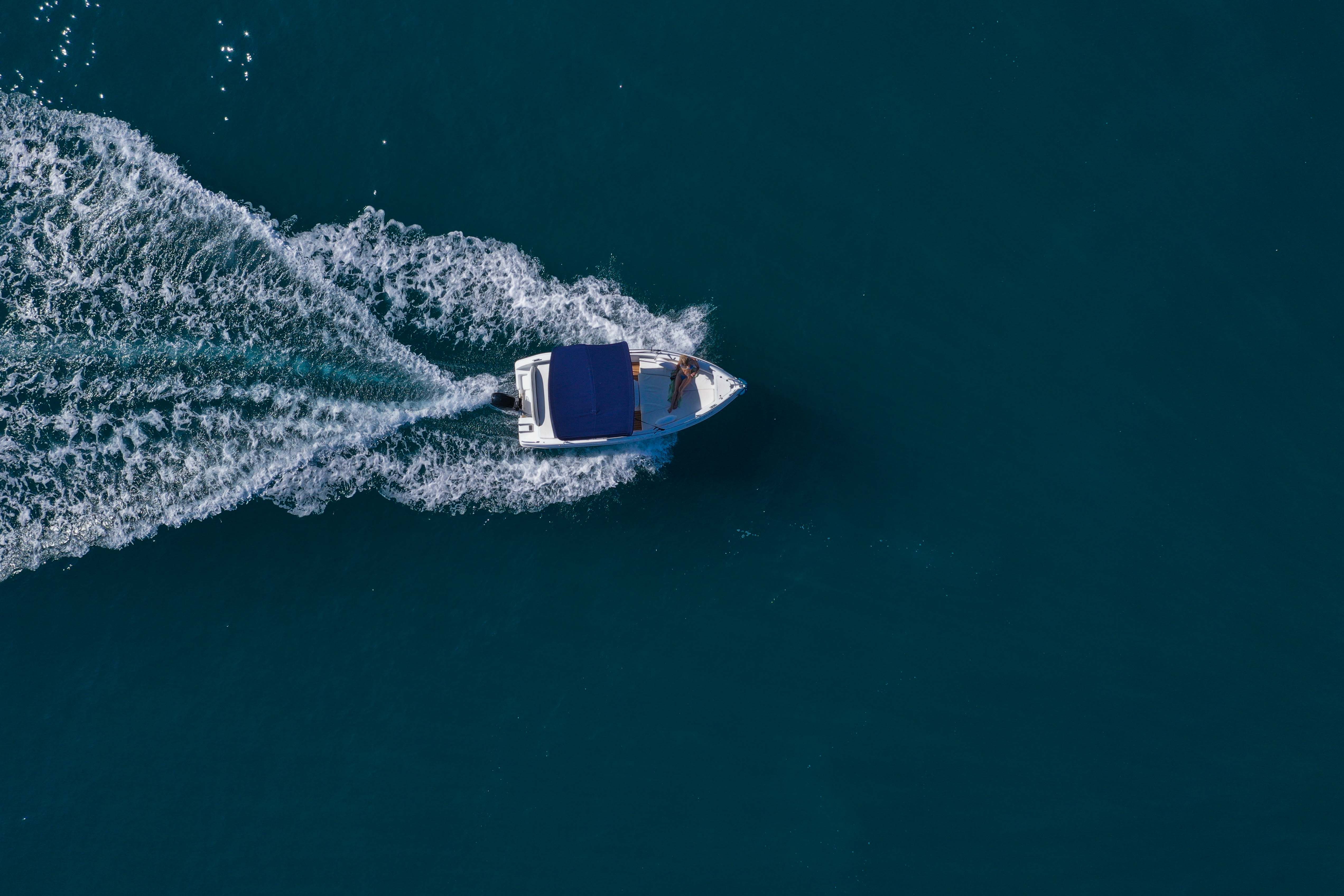 Bellingardo Sea Ghost 550 | 00