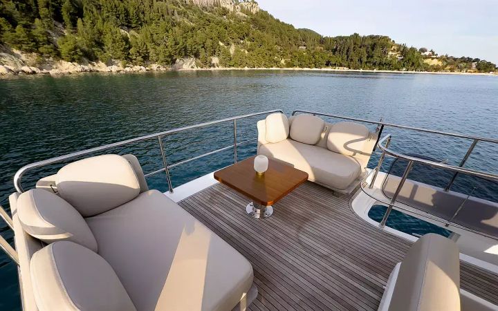 Azimut 55 | Be Happy