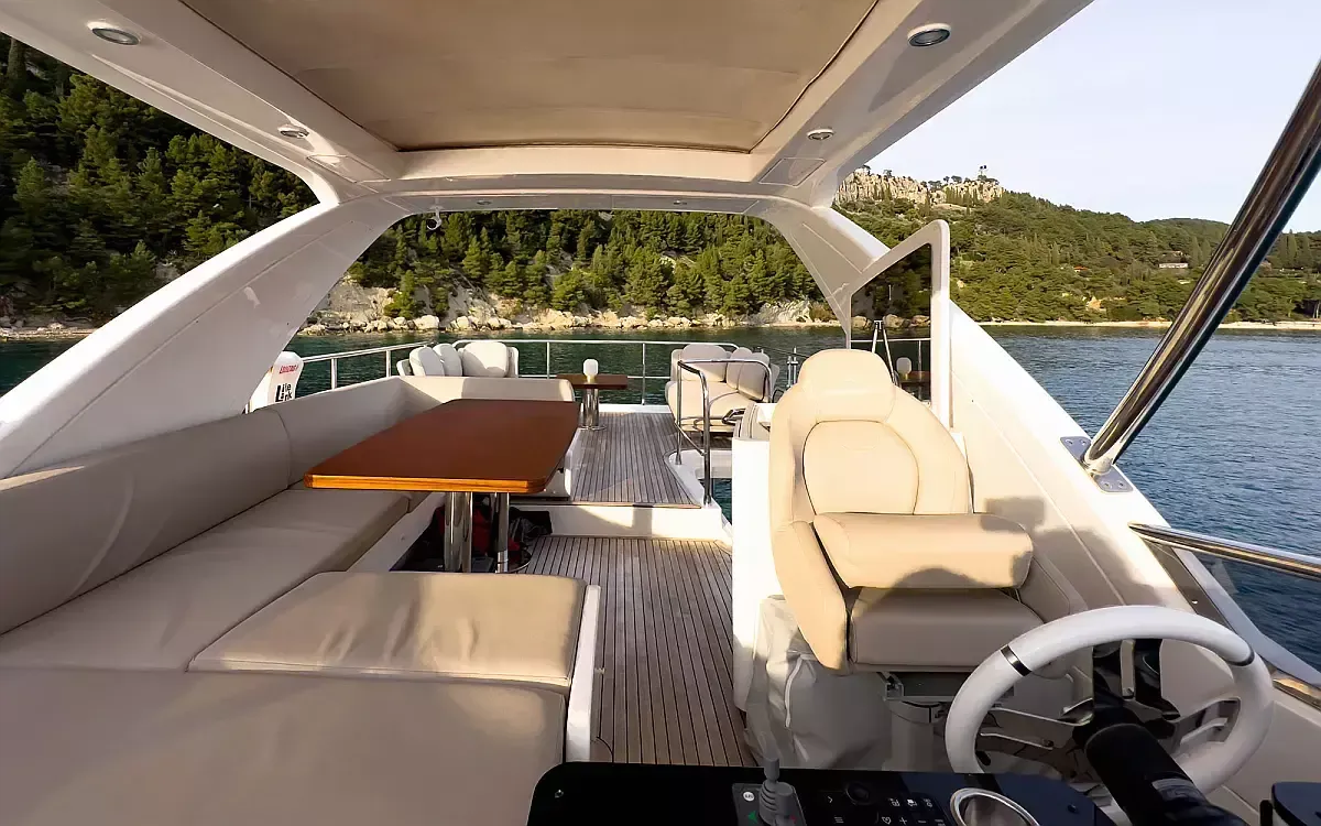 Azimut 55 | Be Happy