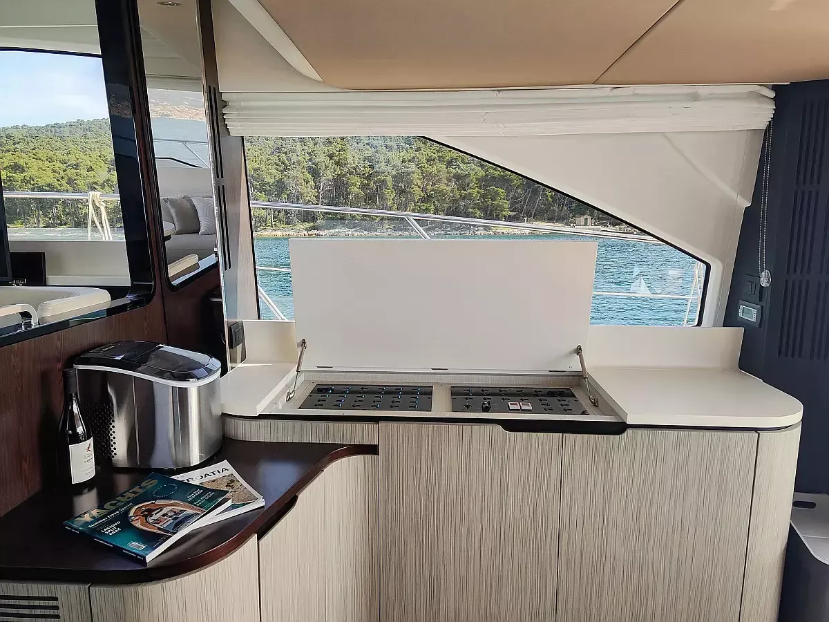 Azimut 55 | Be Happy