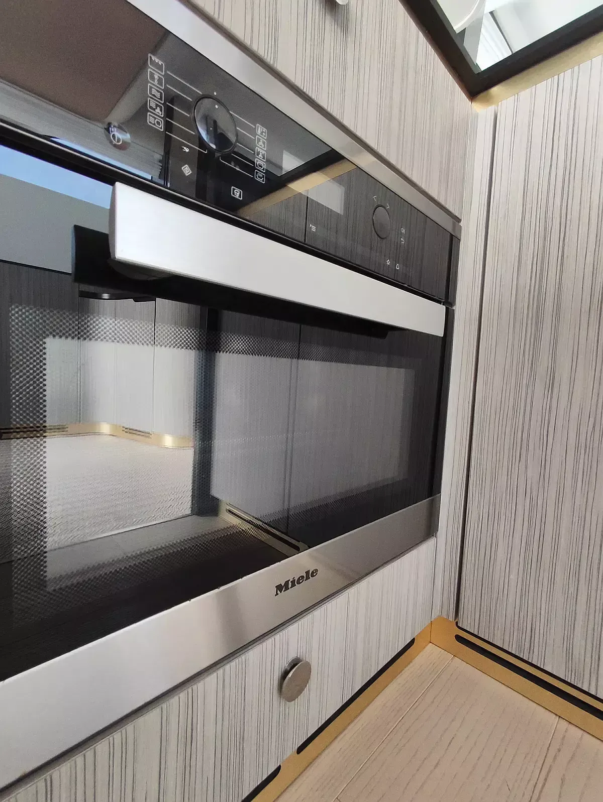 Azimut 55 | Be Happy