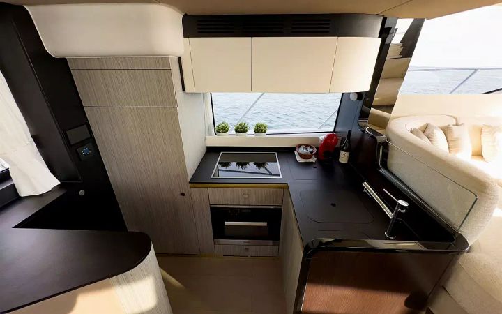 Azimut 55 | Be Happy