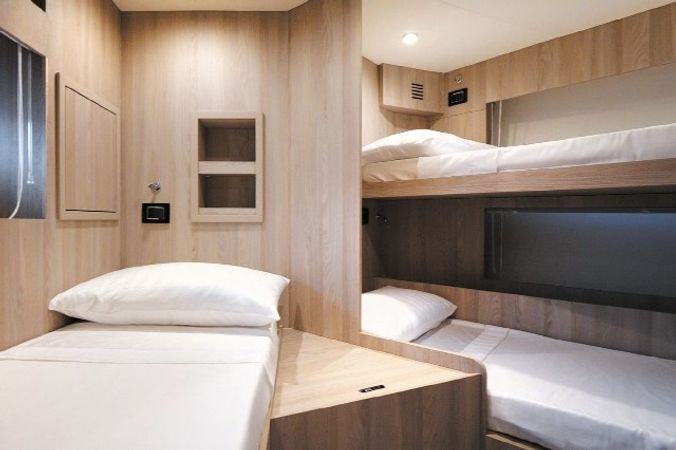 Azimut 78 | Omr Group