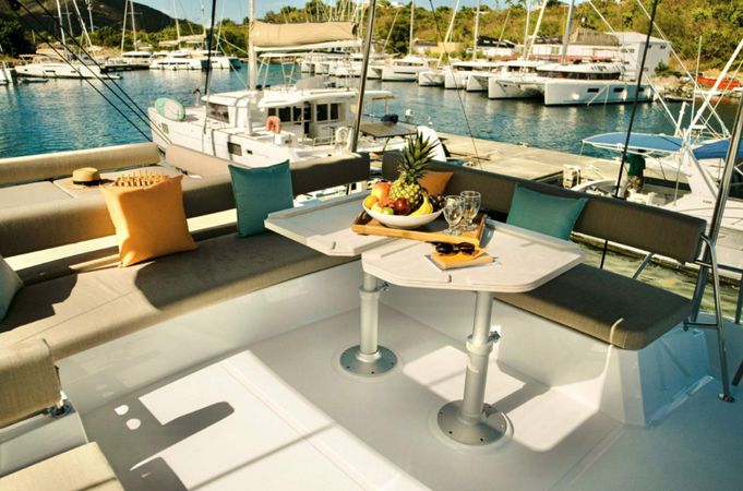 Bali 4.8 | CattyShack