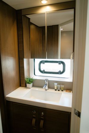 Bali 4.8 | CattyShack