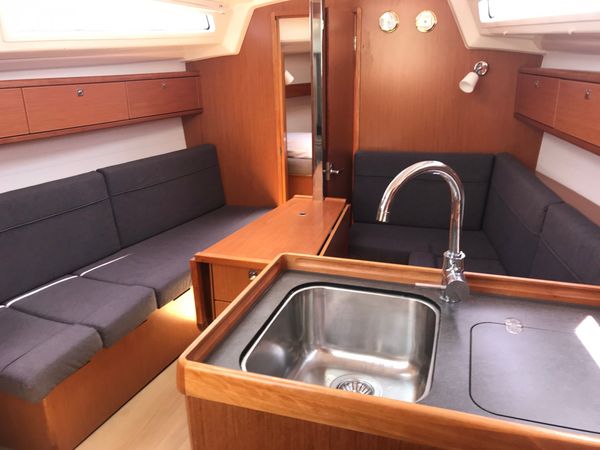 Bavaria Cruiser 33 | Brizo