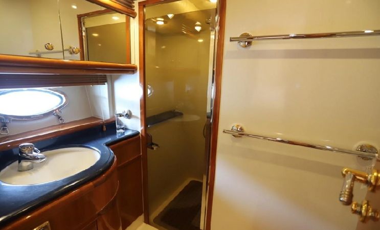 Sunseeker Manhattan 80 | Vogue