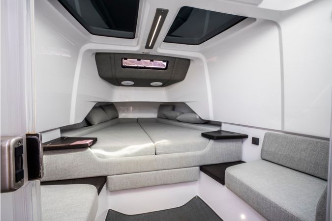 Axopar 37 Sun Top | Level 33