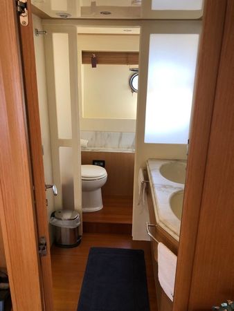 Ferretti 830 | Ferretti