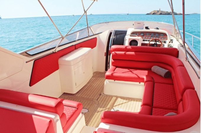 Sunseeker Apache 45 | La Gata