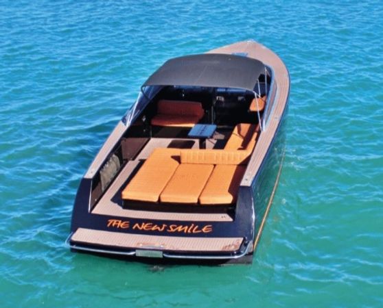 Van Dutch 40 | The New Smile