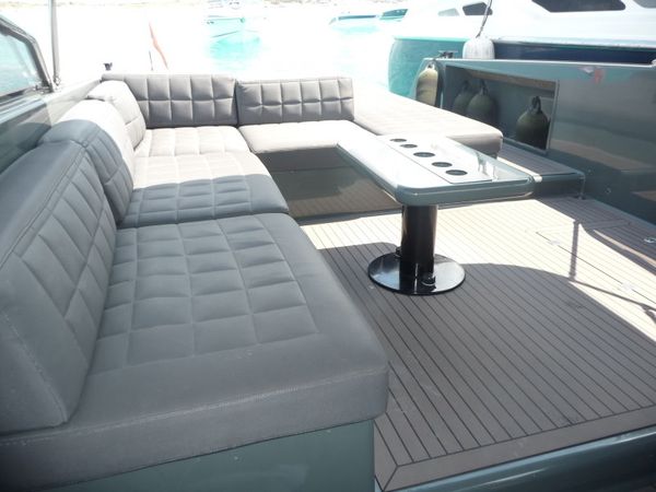 Van Dutch 40 | The New Smile