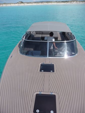 Van Dutch 40 | The New Smile