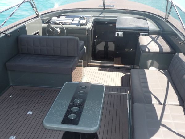 Van Dutch 40 | The New Smile