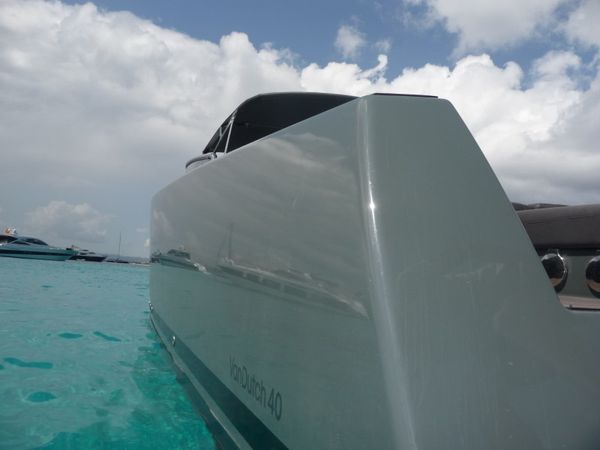 Van Dutch 40 | The New Smile