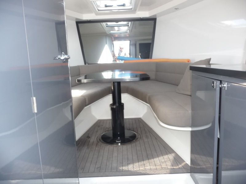 Van Dutch 40 | The New Smile