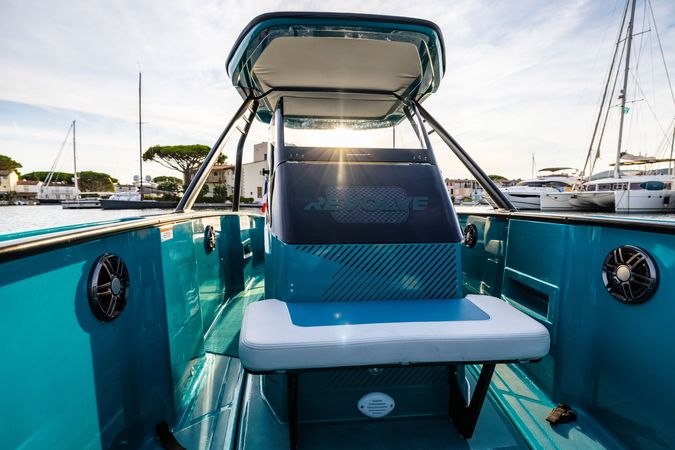 Axopar 22 | Jobe Revolve 1