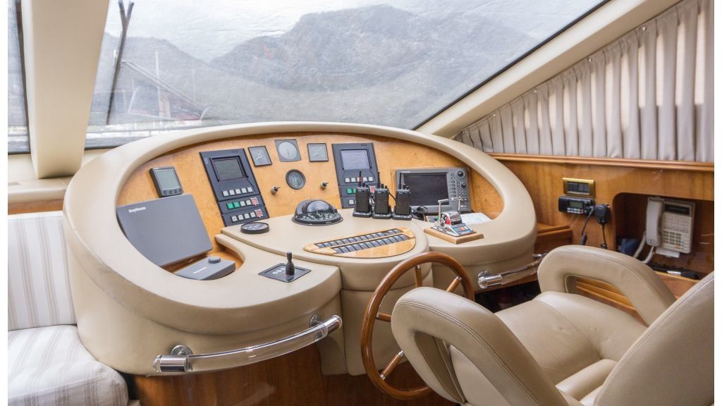 Azimut 85 F | Stoli