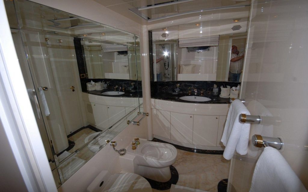 Azimut 85 F | Stoli