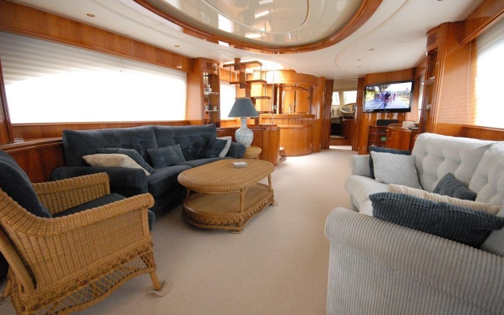 Azimut 85 F | Stoli