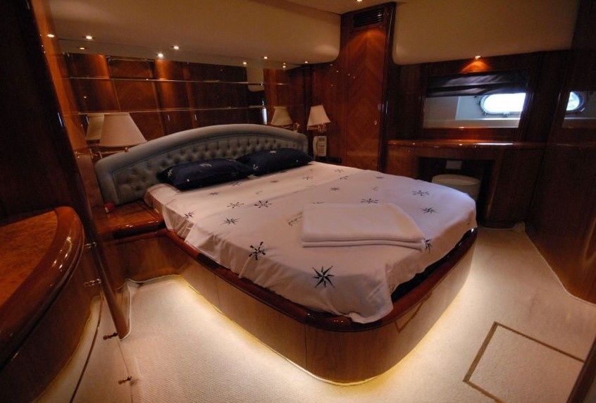 Azimut 85 F | Stoli