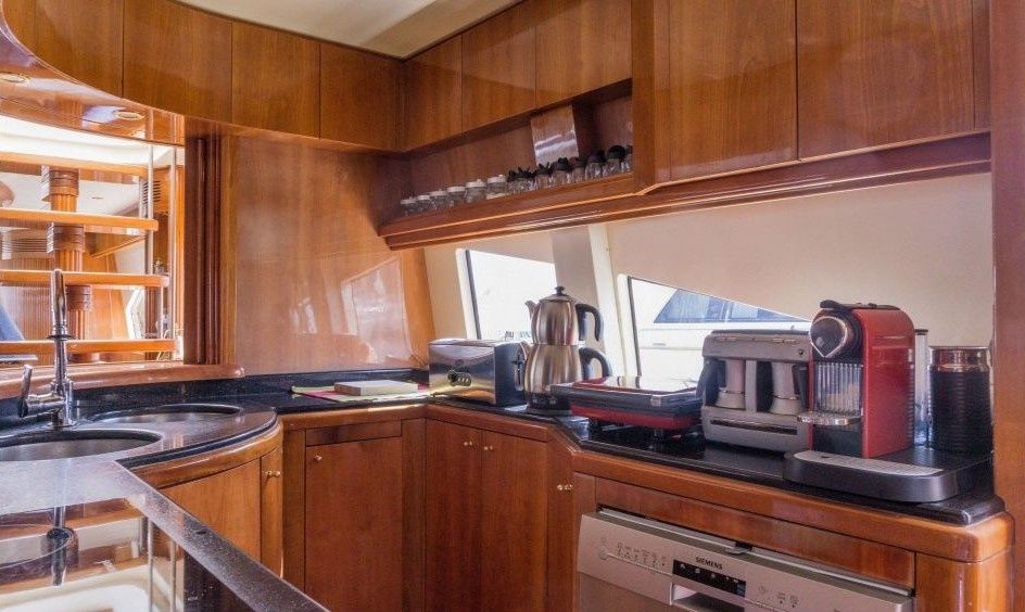 Azimut 85 F | Stoli