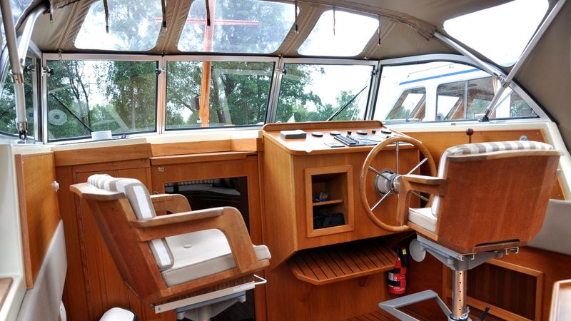 Antaris Cruiser MK 825 | Edmond Dantes