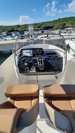 Quicksilver Activ 605 Open | 18