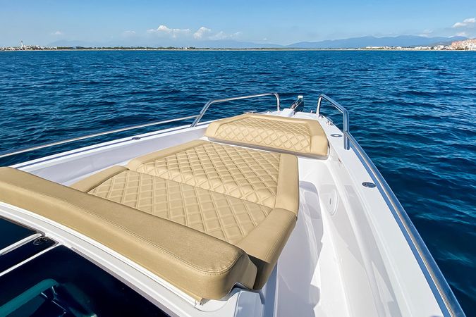 Axopar 37 Sun Top | Rana