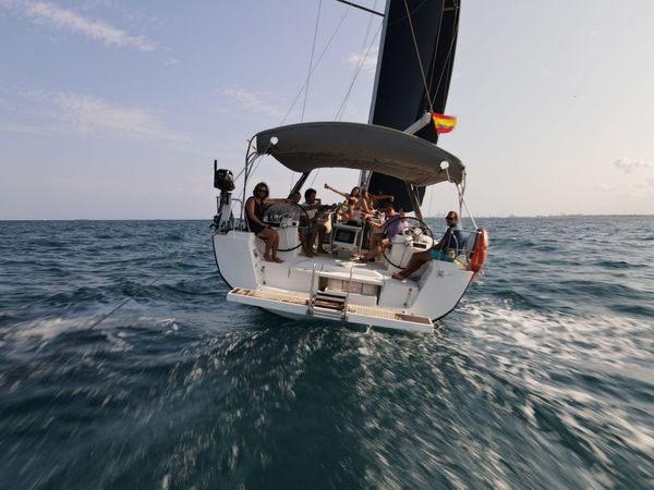 Beneteau Oceanis 45 | Darkness