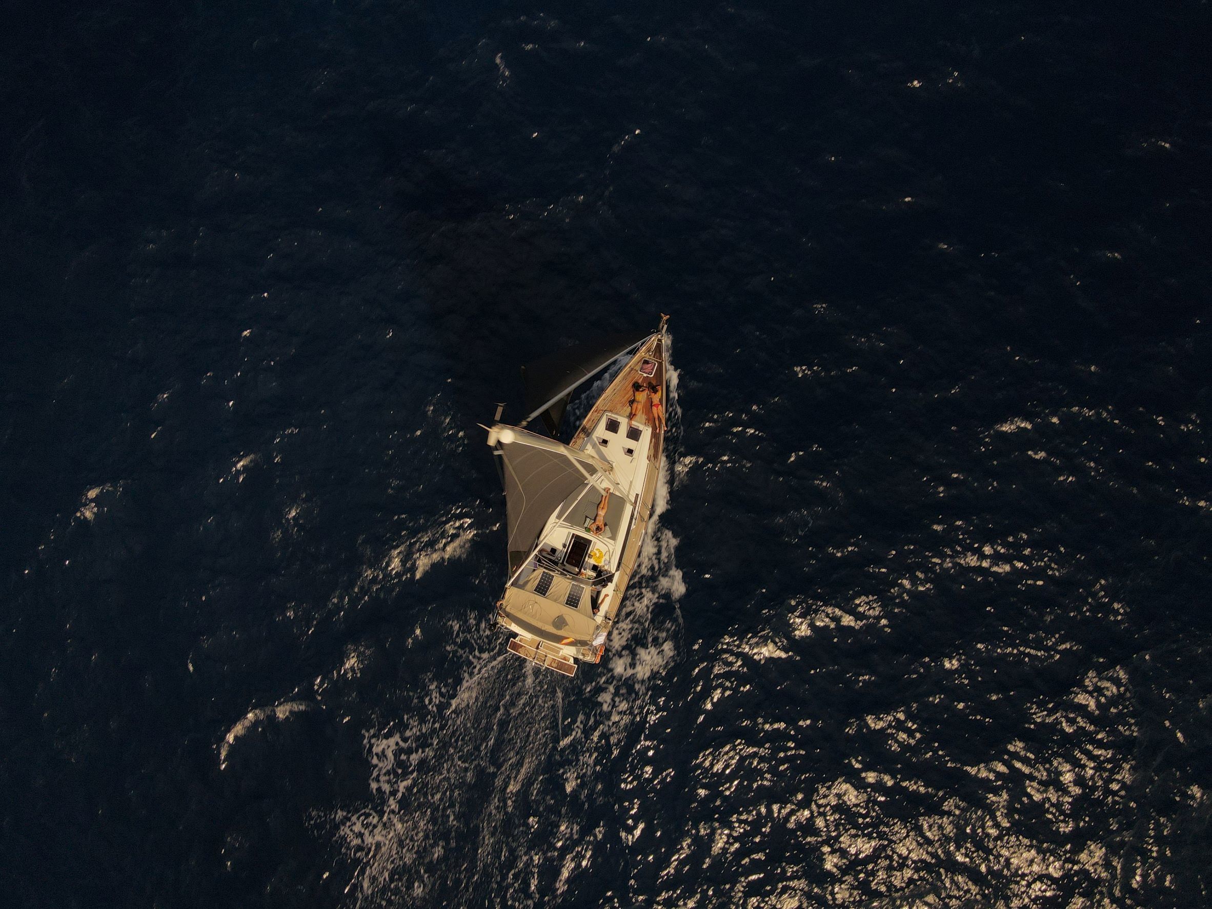 Beneteau Oceanis 45 | Darkness