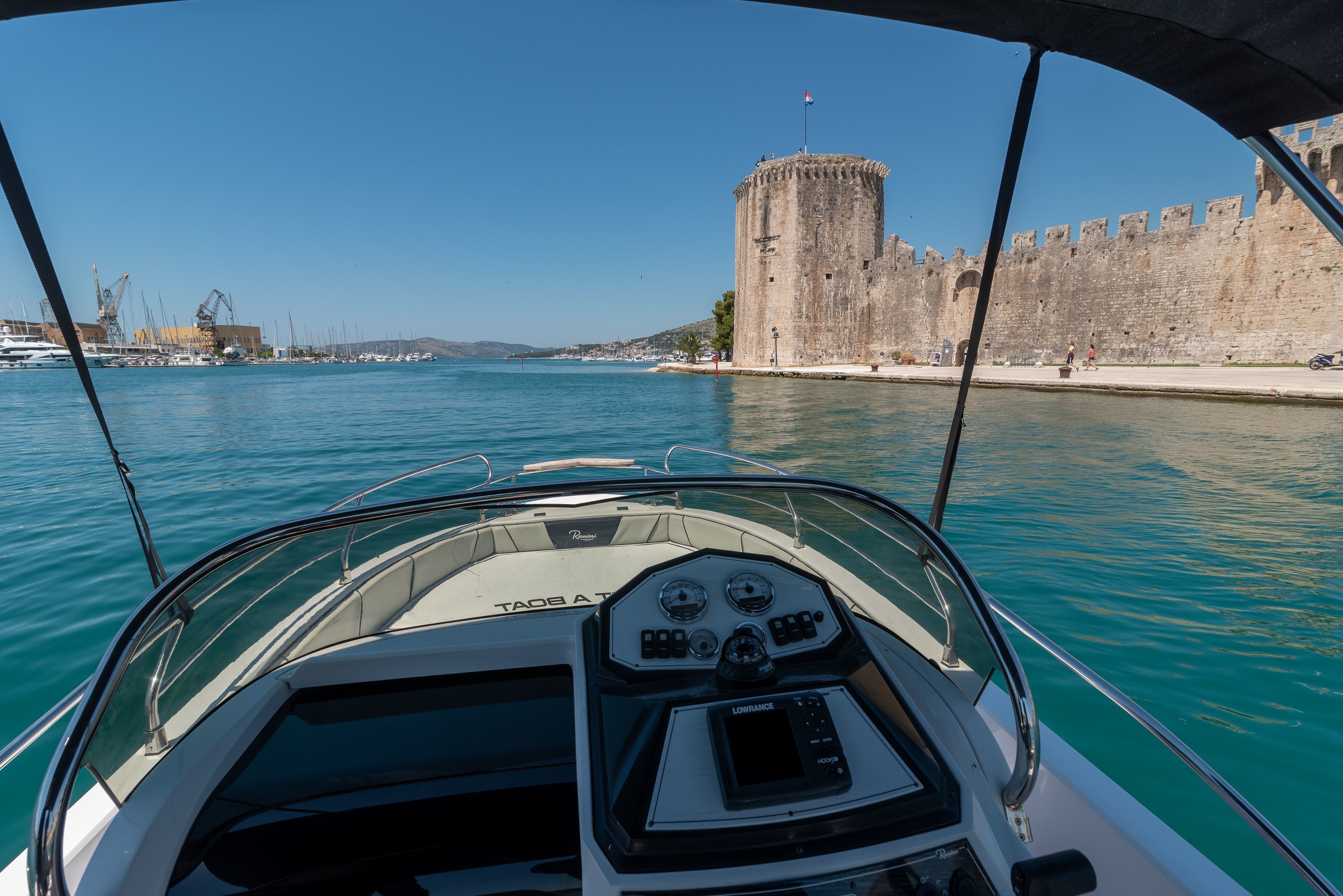 Ranieri Voyager 21S | 17