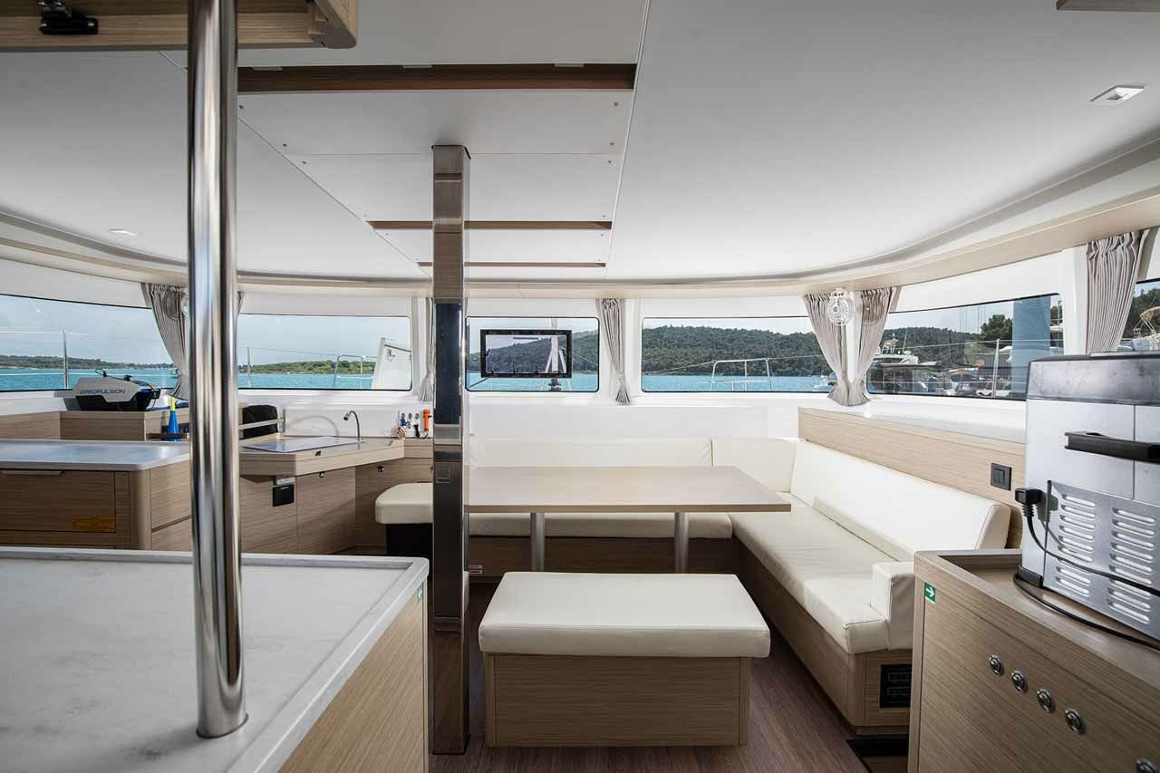 Lagoon 46 | Manta Maris