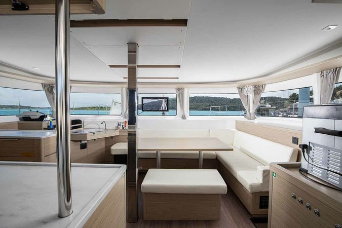 Lagoon 46 | Manta Maris