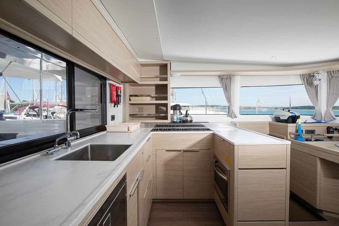 Lagoon 46 | Manta Maris