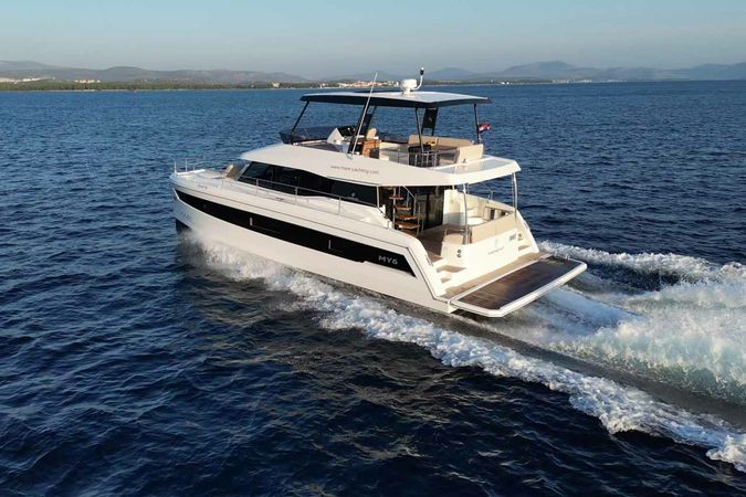 Fountaine Pajot MY6 | Family 2.0