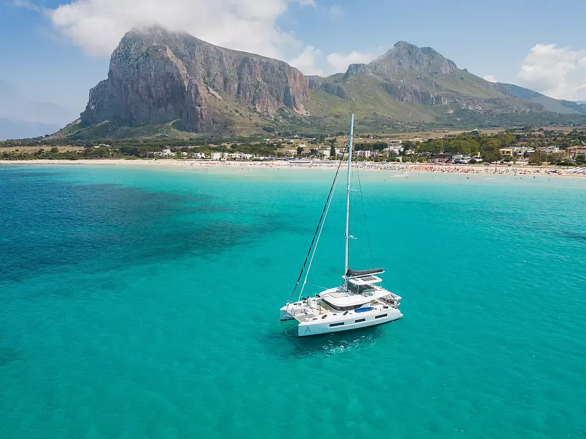 Lagoon 55 | Cara