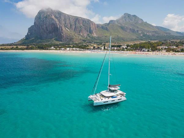 Lagoon 55 | Cara