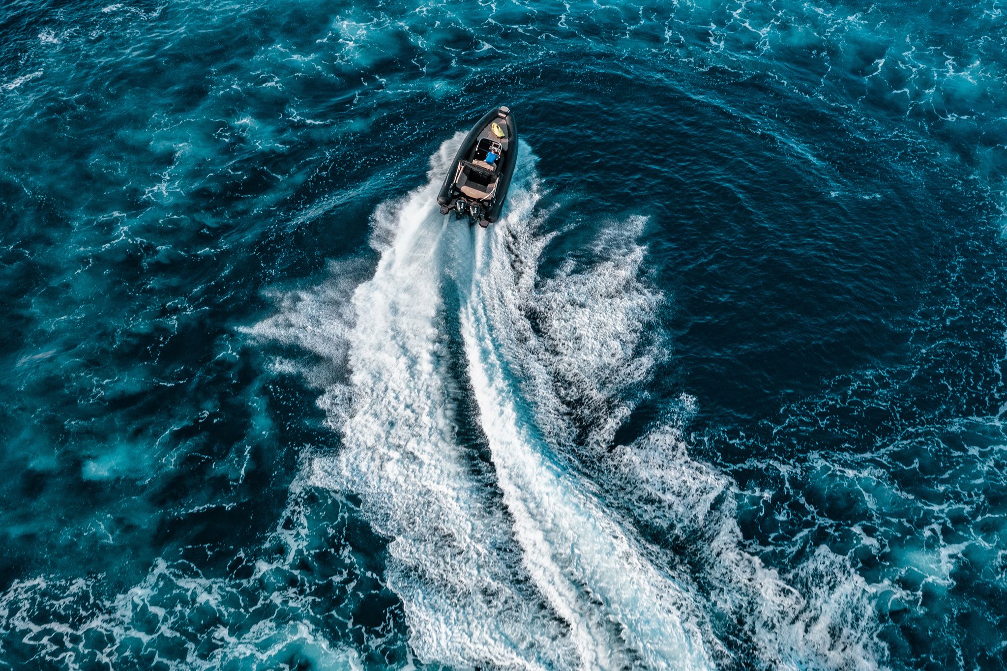 Ranieri 26 Cayman | EoDos2