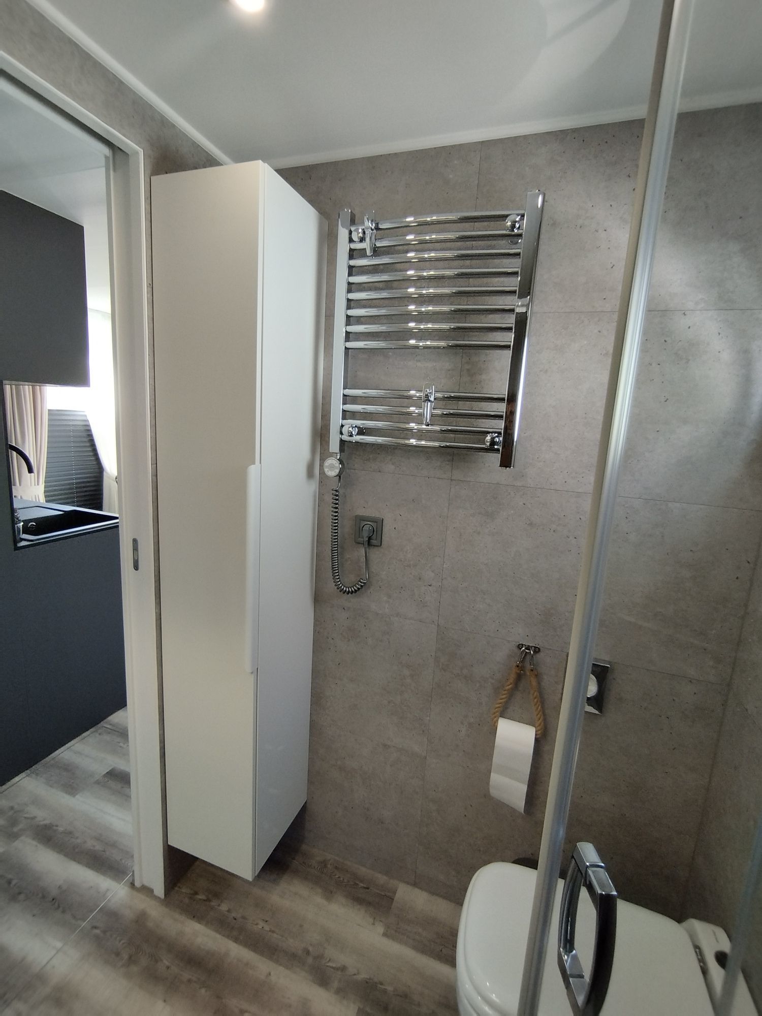 Waterbus S.C. Independent 10 | H + M Lounge