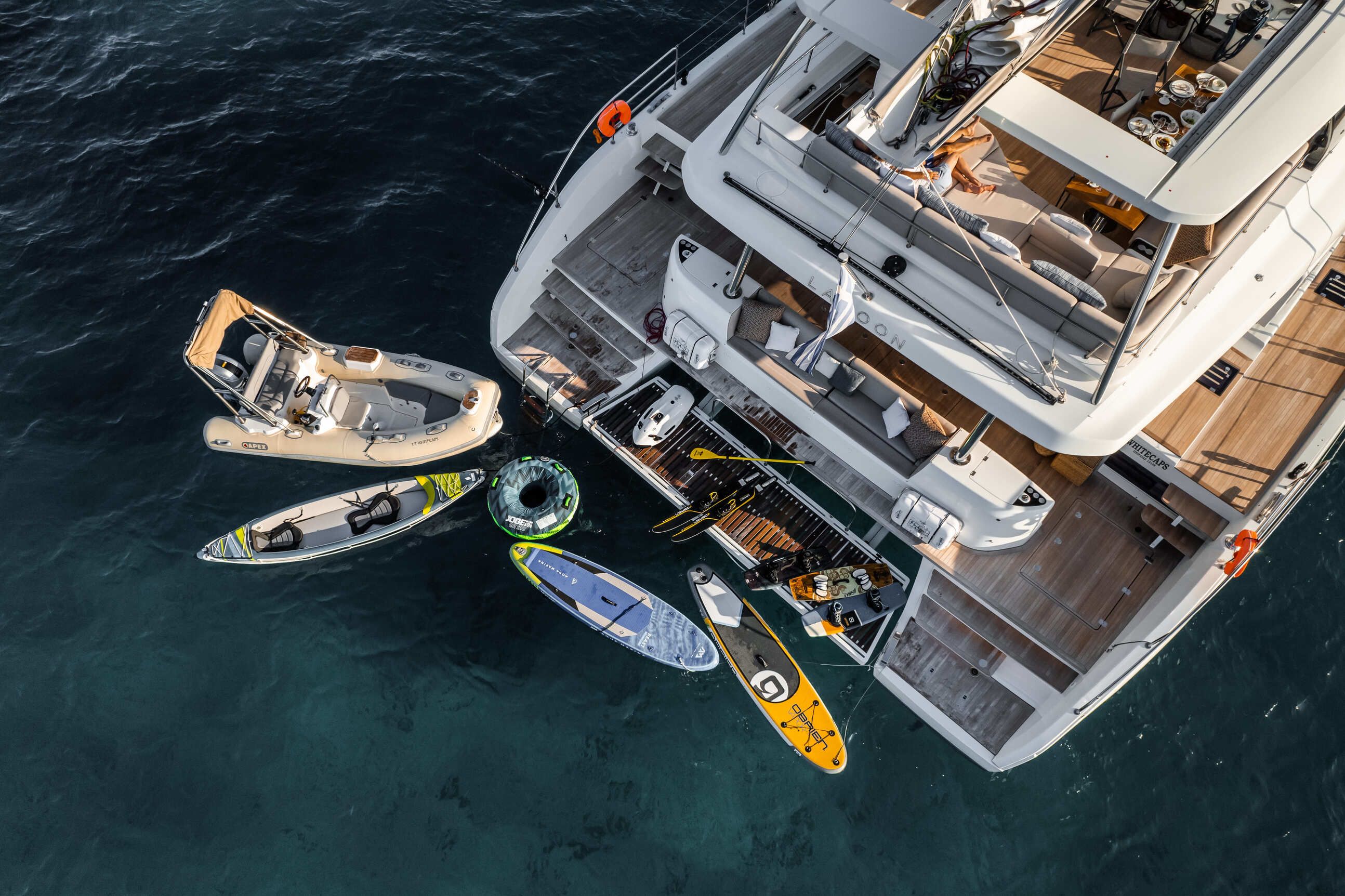 Lagoon Sixty 5 | White Caps