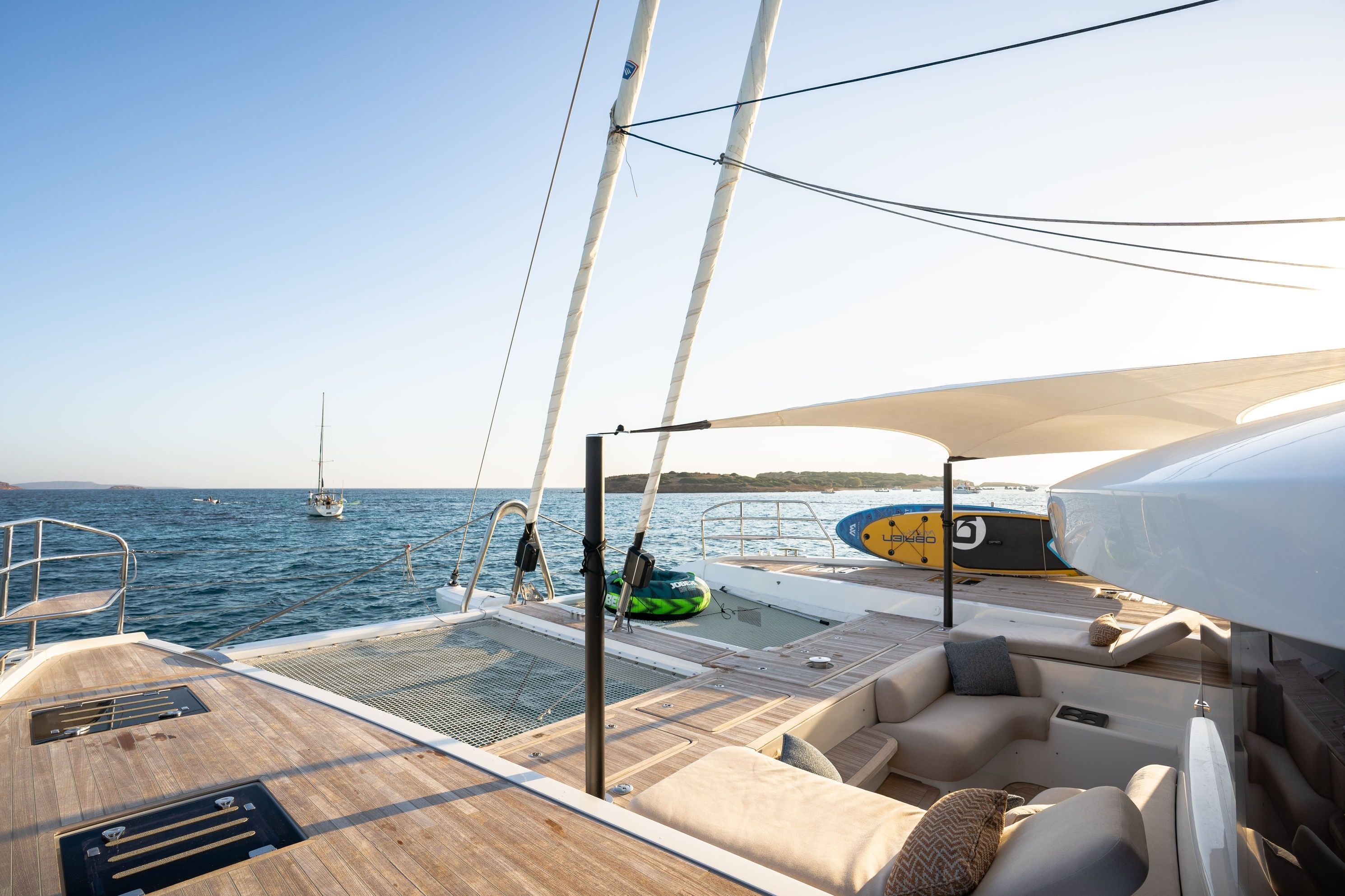 Lagoon Sixty 5 | White Caps