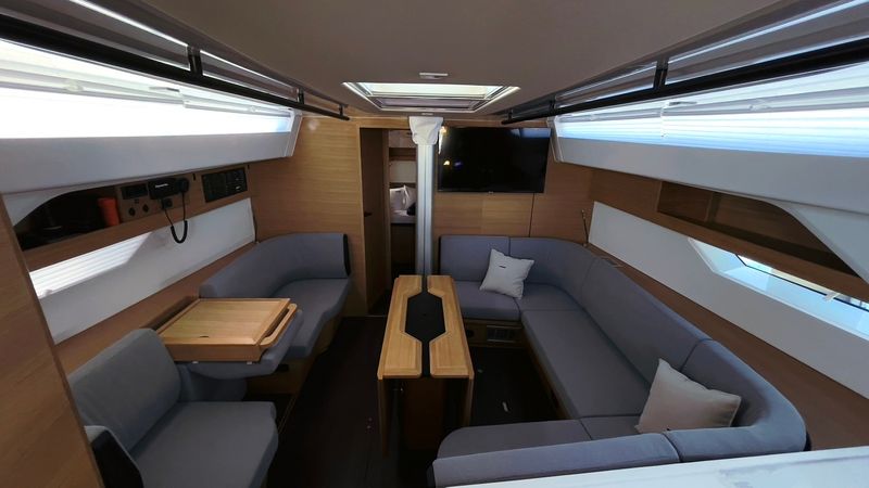 Elan E6 | Black Panther