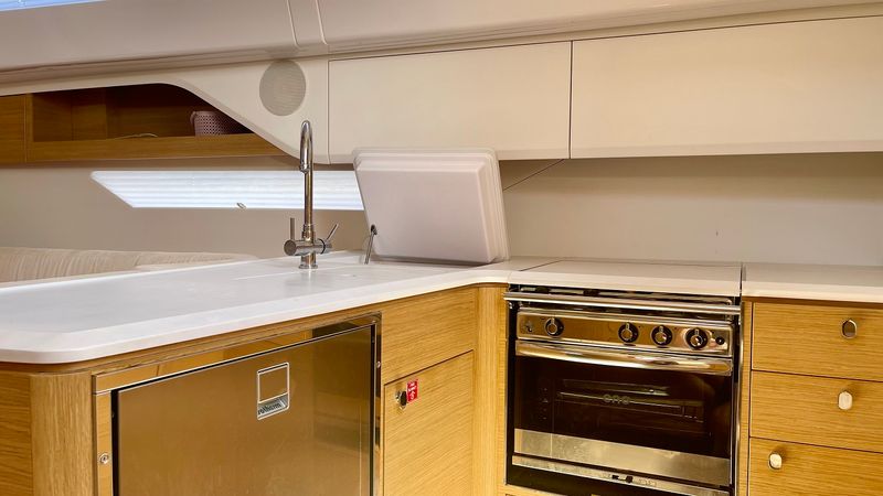 Elan E6 | Black Panther