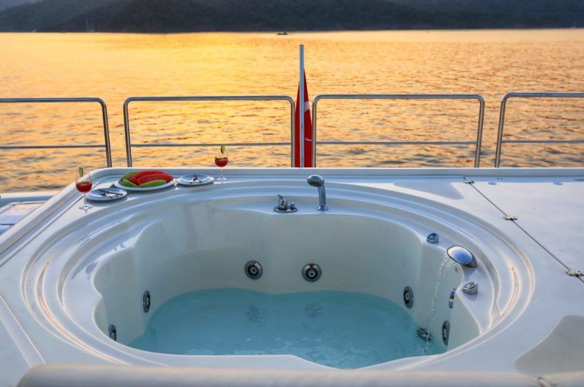 Ferretti 98 | Funda D