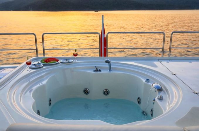 Ferretti 98 | Funda D